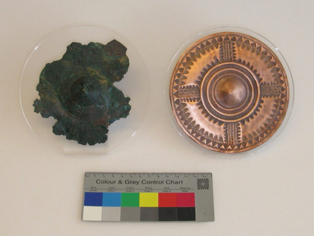 Bronzezeitliche Kreisscheiben aus Kupferblech, Kleinaitingen, Lkr. Augsburg: Anfertigung von Repliken in Kupferblech für Ausstellung